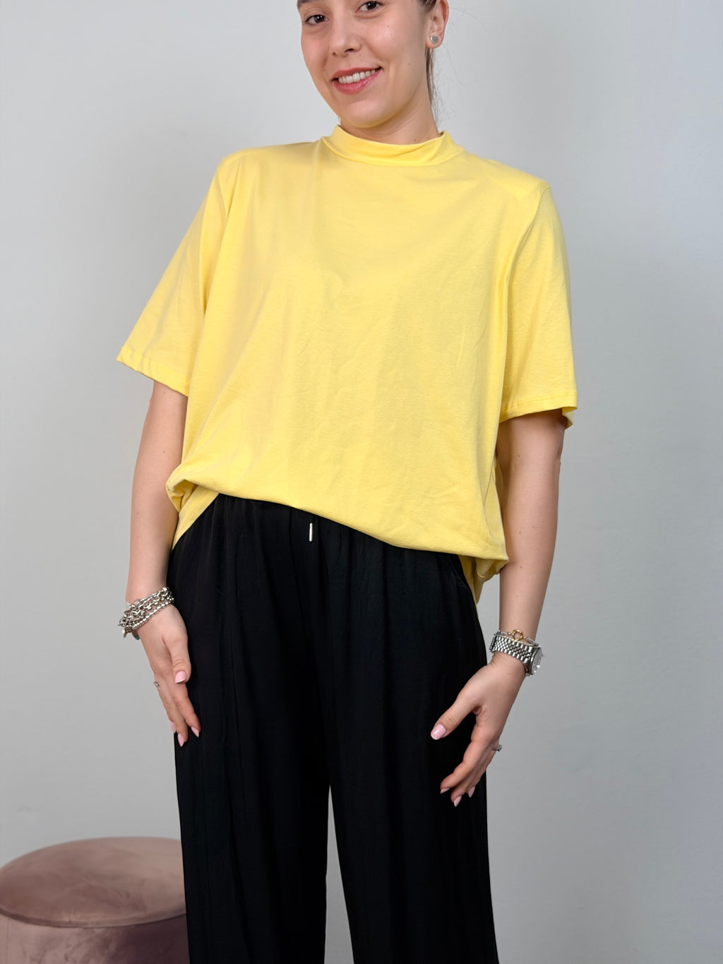 T-SHIRT OVER SPALLINE GIALLA