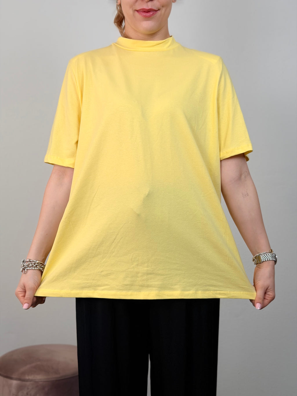 T-SHIRT OVER SPALLINE GIALLA